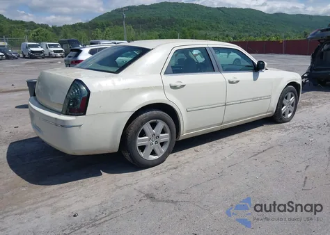 2006 Chrysler 300 Touring из США, поврежденный, VIN 2C3KK53G16H395548